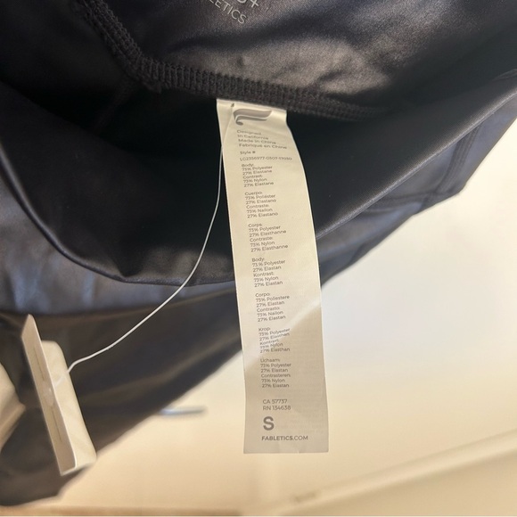 NWT Fabletics Anywhere Motion365+ Shine High Waisted Leggings Size Small - Picture 8 of 11